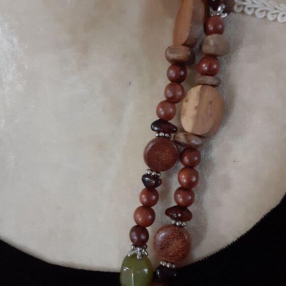 Natural wood tones green bead 58" long necklace rustic - Picture 4 of 4